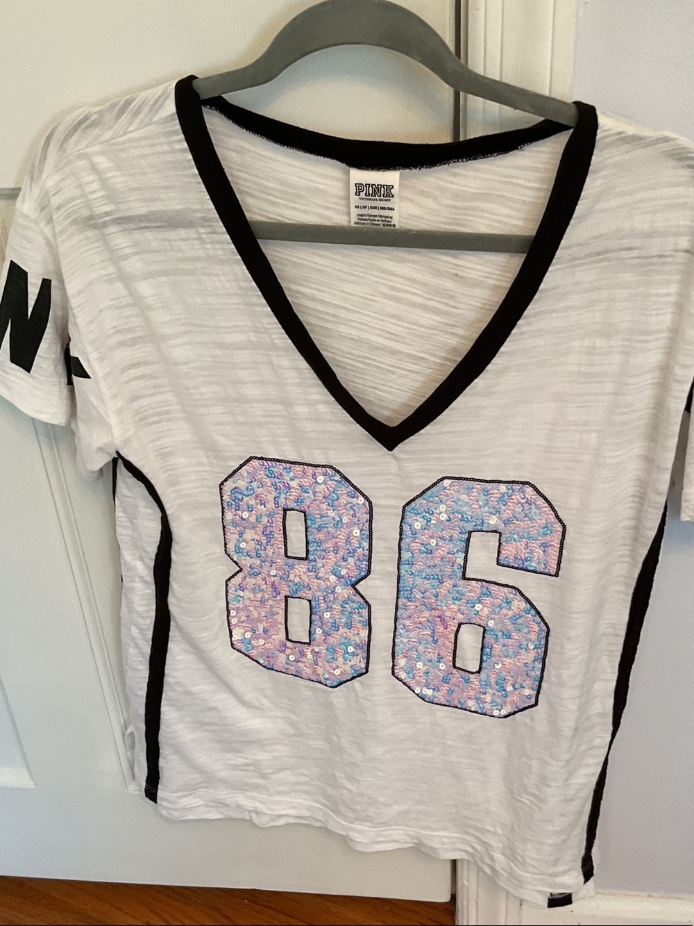 PINK Victoria's Secret White V-Neck Tee with Iridescent Sequin '86'
